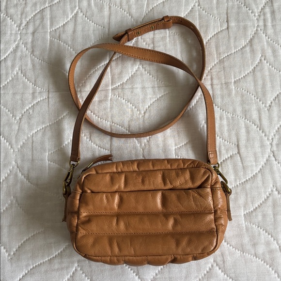 Madewell Transport Camera Bag Puff Edition Crossbody Bag - Picture 2 of 13